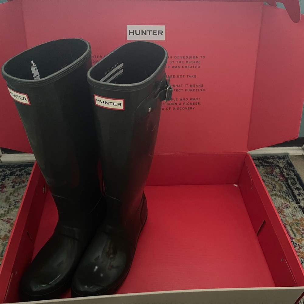 Dark Olive Hunter rain boots